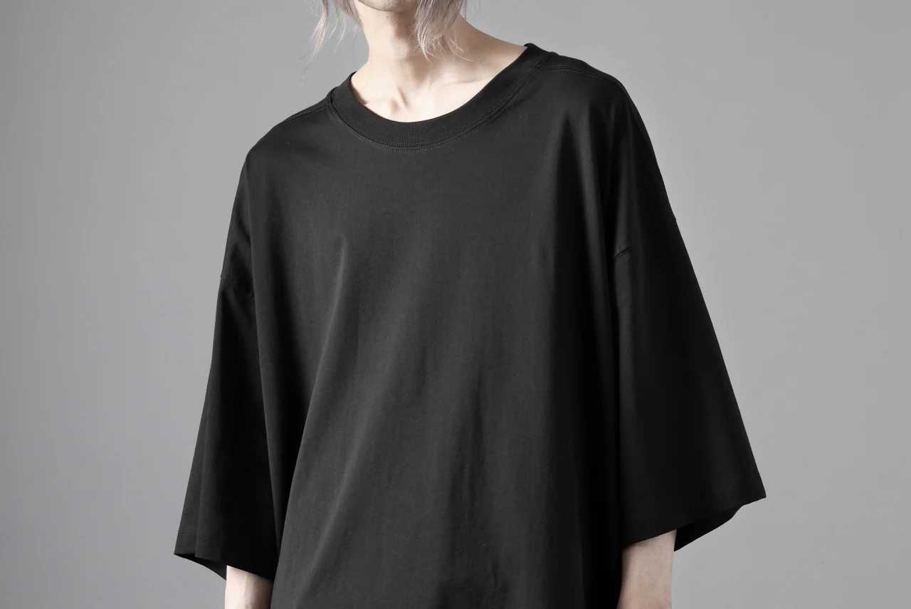thom/krom RELAXED FIT SHORT SLEEVE TEE / COTTON JERSEY (BLACK) - Image 18