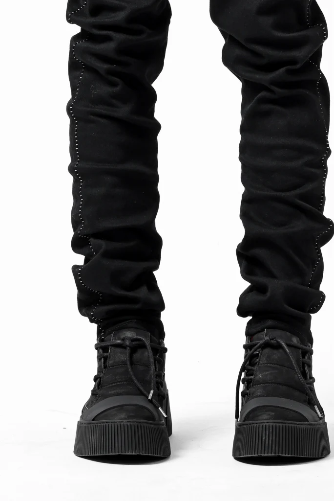 thom/krom SCAR-STITICHING DENIM PANTS / ONEWASH (BLACK) - Image 24