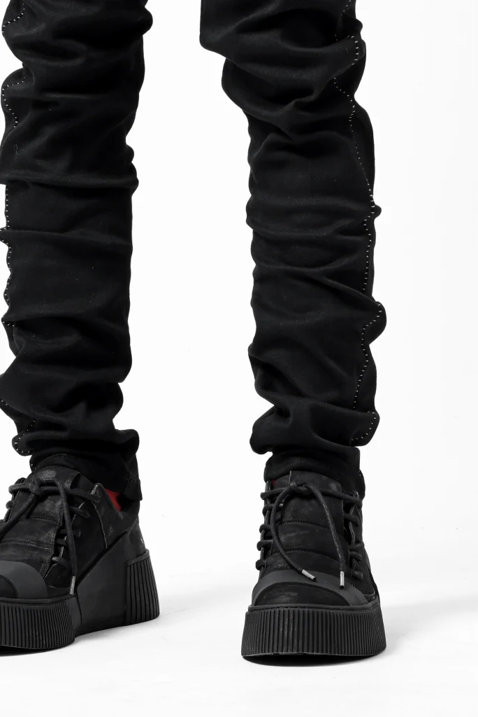 thom/krom SCAR-STITICHING DENIM PANTS / ONEWASH (BLACK) - Image 26
