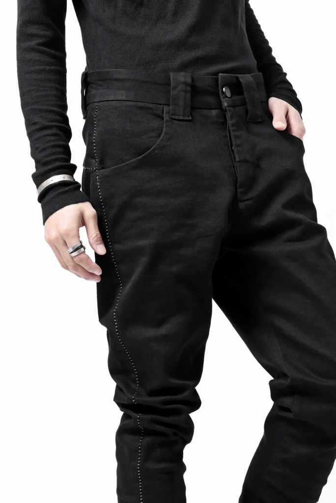thom/krom SCAR-STITICHING DENIM PANTS / ONEWASH (BLACK) - Image 28