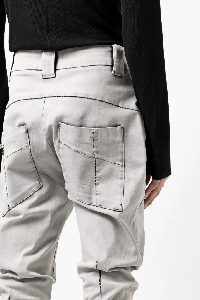 thom/krom SCAR-STITICHING DENIM PANTS / ACID BLEACH (CEMENT) - Image 29