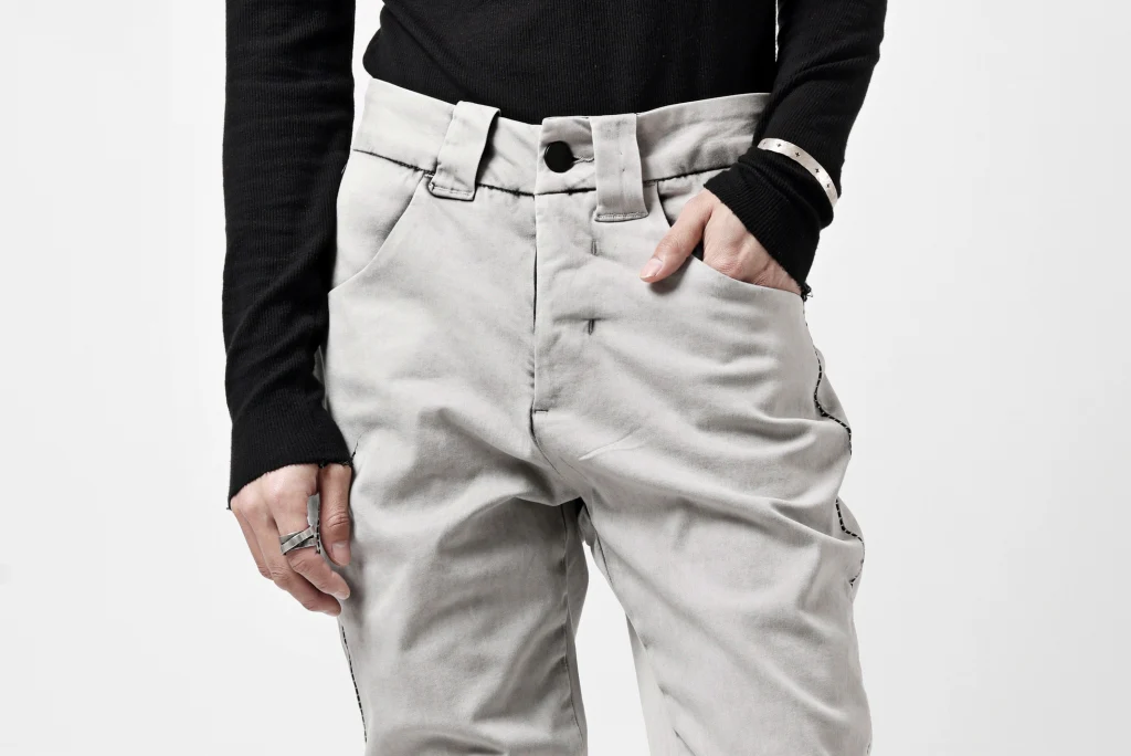 thom/krom SCAR-STITICHING DENIM PANTS / ACID BLEACH (CEMENT) - Image 30