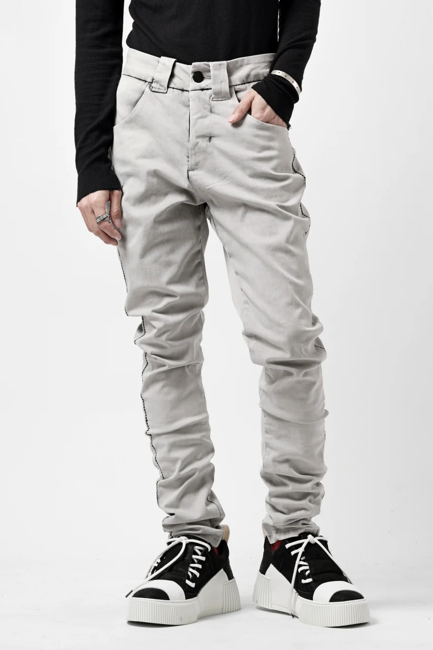 thom/krom SCAR-STITICHING DENIM PANTS / ACID BLEACH (CEMENT) - Image 5