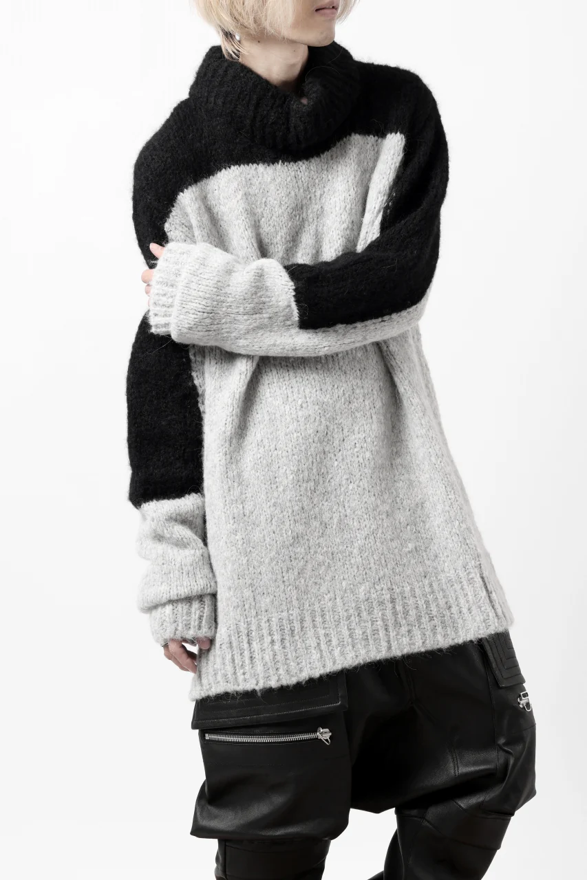 thomkrom HIGH COLLAR KNIT PULLOVER / ALPACA WOOL (LIGHT GREY x BLACK) - Image 13