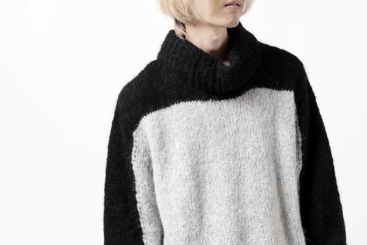 thomkrom HIGH COLLAR KNIT PULLOVER / ALPACA WOOL (LIGHT GREY x BLACK) - Image 40