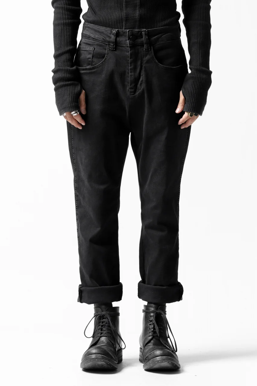 thomkrom OVER LOCK SLIM CROPPED PANTS / DAMAGE STRETCH DENIM (BLACK) - Image 2