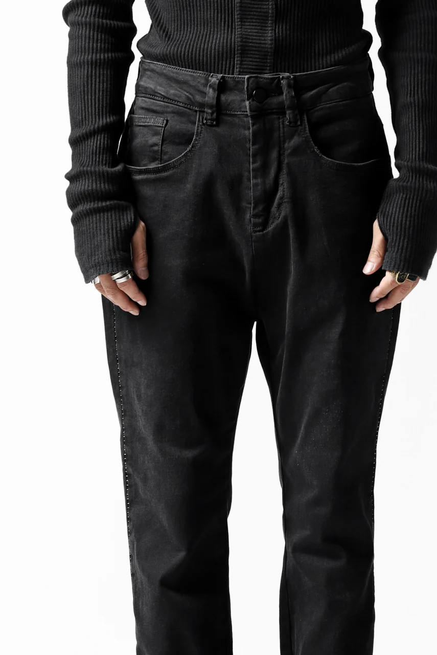 thomkrom OVER LOCK SLIM CROPPED PANTS / DAMAGE STRETCH DENIM (BLACK) - Image 28