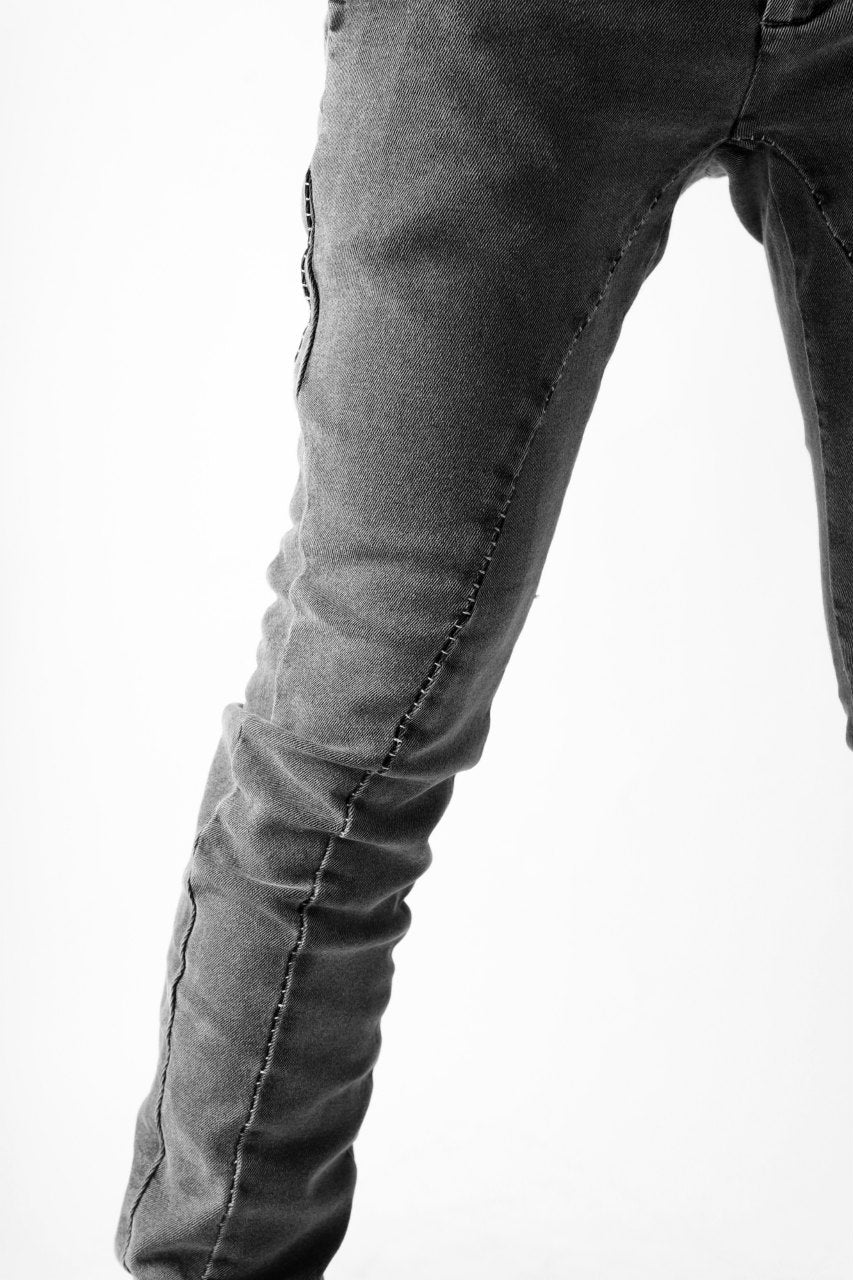 thomkrom OVER LOCKED SLIM TROUSERS / FADE STRETCH DENIM (LIGHT GREY) - Image 11
