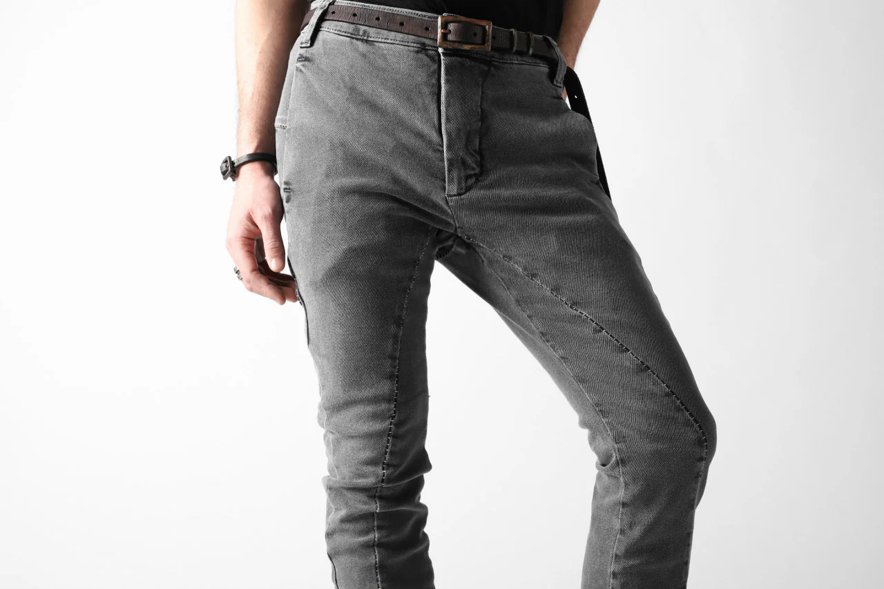 thomkrom OVER LOCKED SLIM TROUSERS / FADE STRETCH DENIM (LIGHT GREY) - Image 16