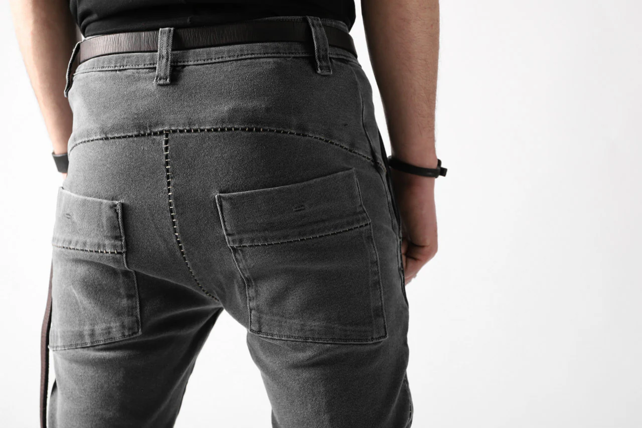 thomkrom OVER LOCKED SLIM TROUSERS / FADE STRETCH DENIM (LIGHT GREY) - Image 19