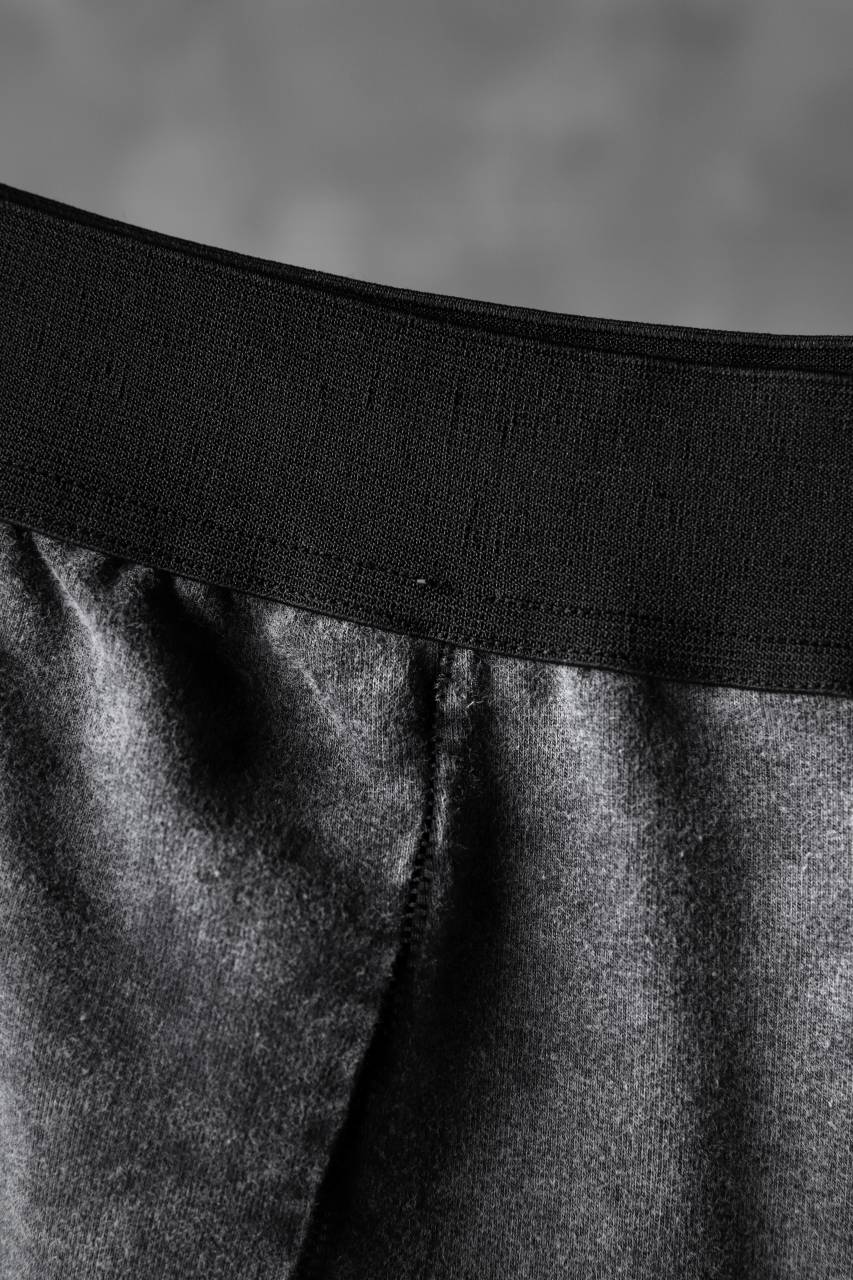 thomkrom OVERLOCKED LEGGINGS / OILED SPRAY DYE (GREY) - Image 5