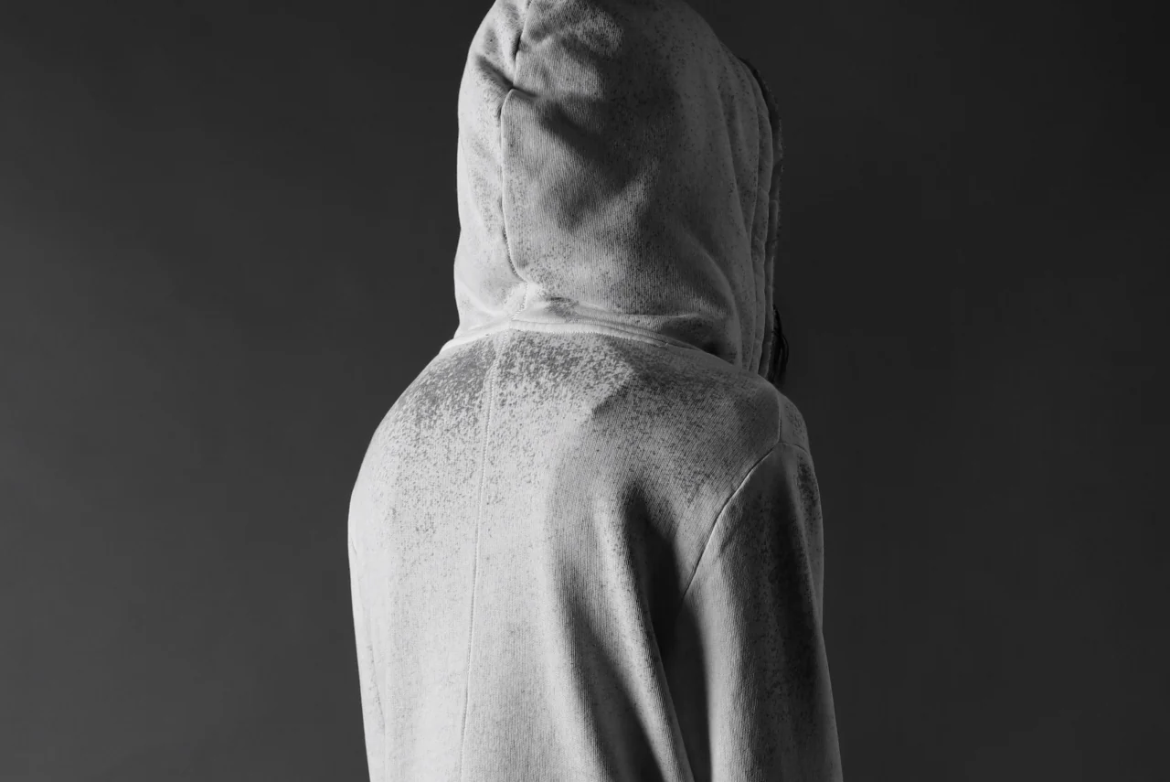 thomkrom PAINT DYED PULL OVER PARKA / OVER LOCKED (OFF WHITE) - Image 32
