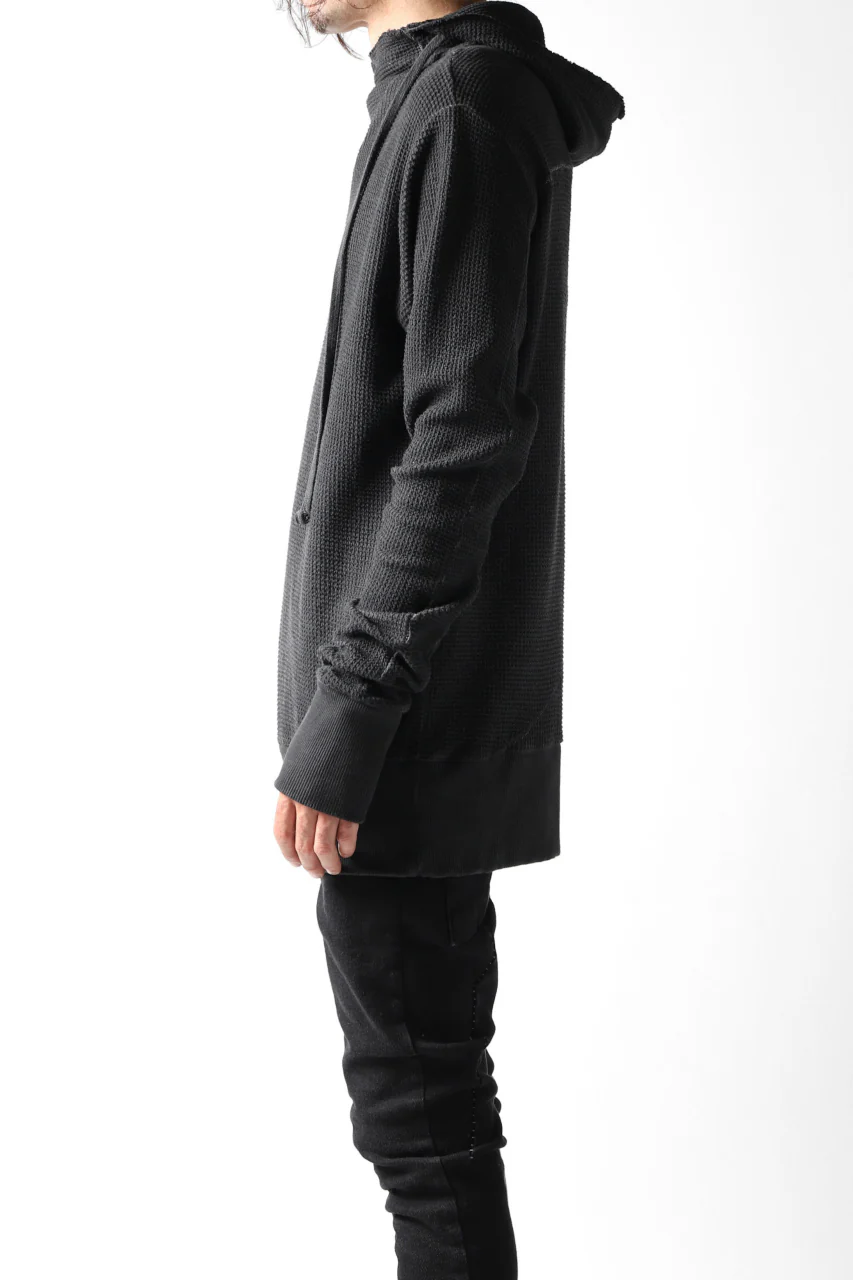 thomkrom WAFFLE HOODIE PULLOVER PARKA / OILED SPRAY DYE (BLACK) - Image 7