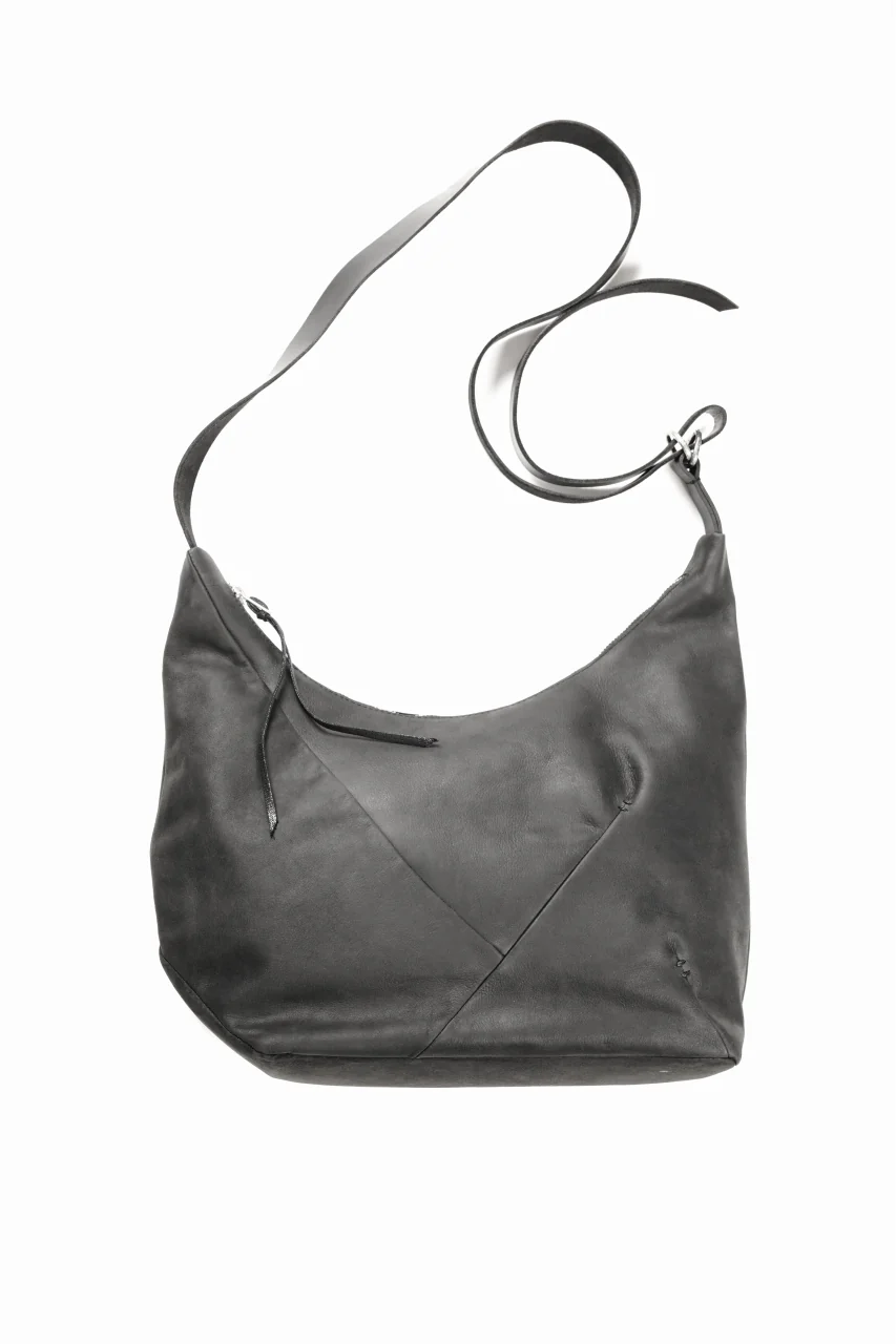 werkschwarz exclusive CROSS BAG 42w / PULL UP COW LEATHER (BLACK) - Image 3