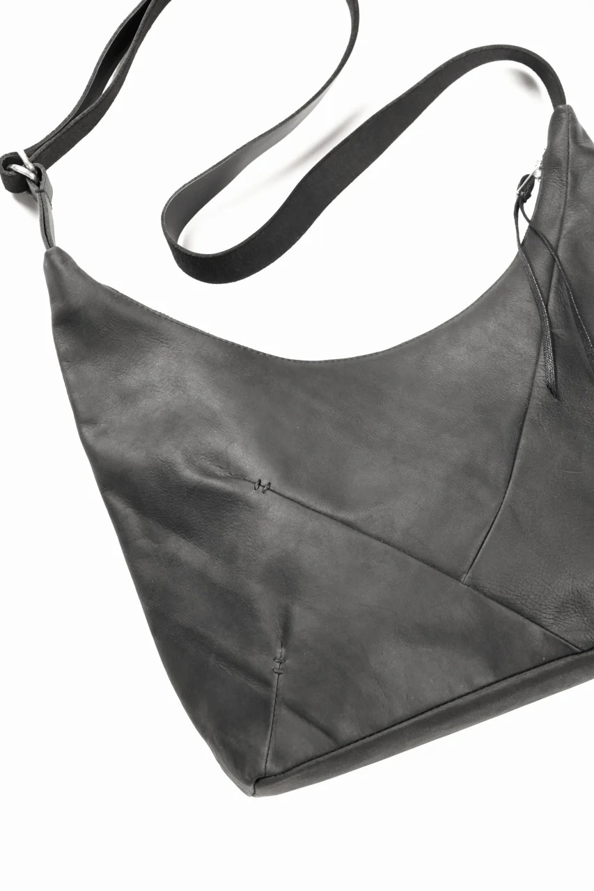 werkschwarz exclusive CROSS BAG 42w / PULL UP COW LEATHER (BLACK) - Image 4
