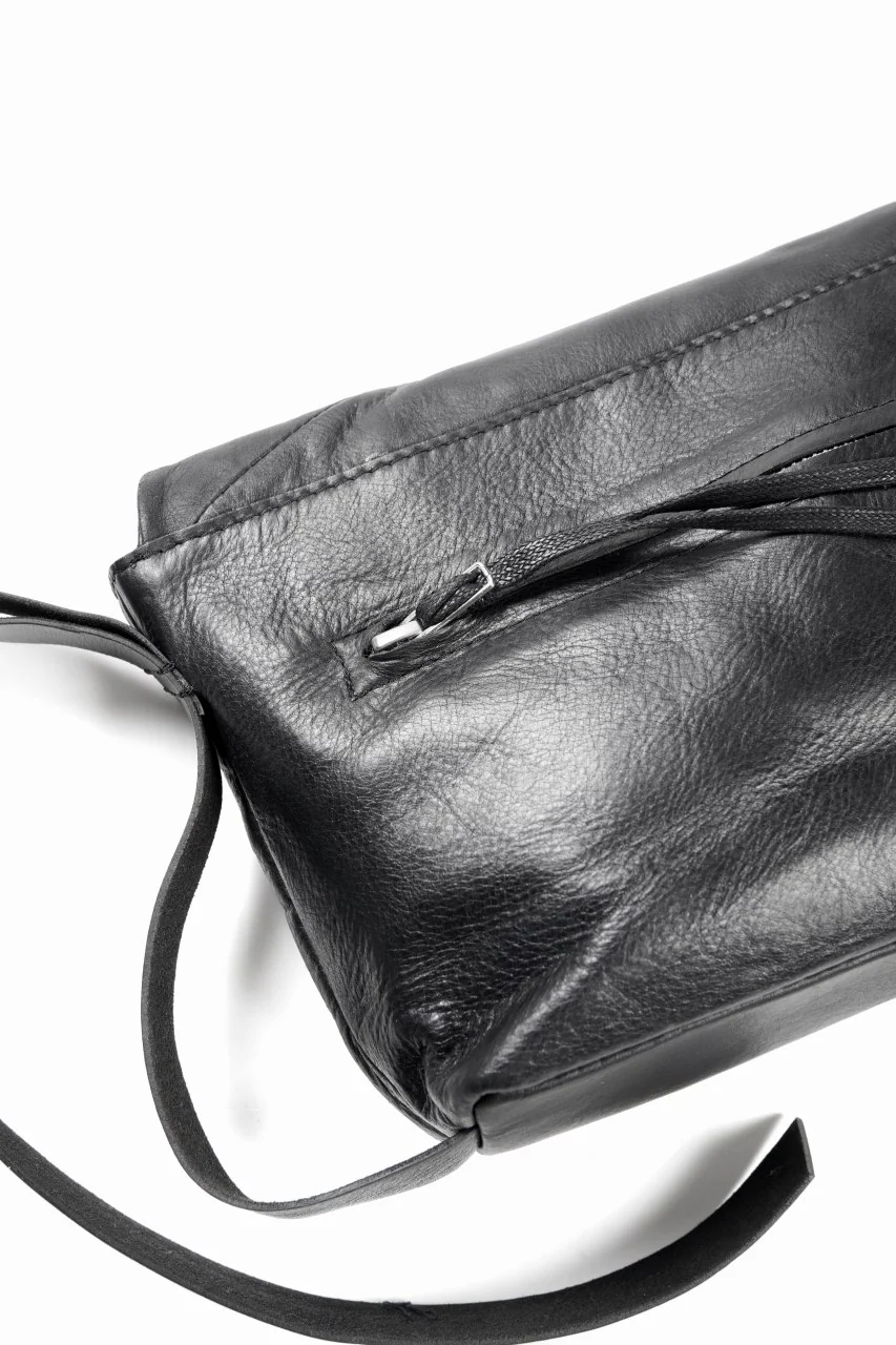 werkschwarz exclusive FLAP BAG 43w / PULL UP COW LEATHER (BLACK) - Image 6