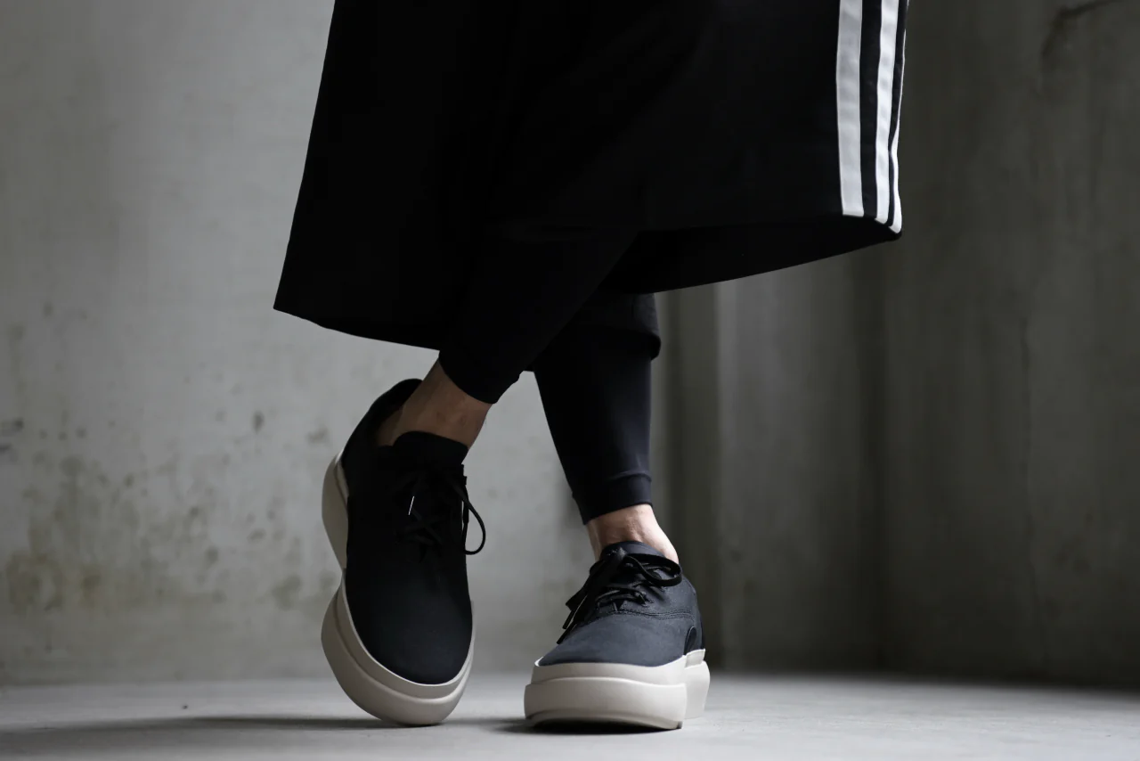 Y-3 Yohji Yamamoto AJATU COURT FORMAL SNEAKERS (BLACK/BLACK/CLEARBROWN) - Image 57