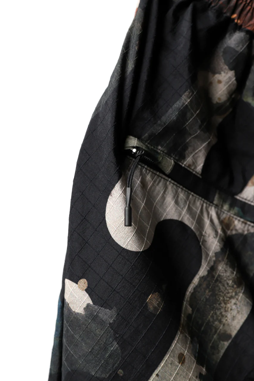 Y-3 Yohji Yamamoto CAMO ALL OVER PRINT PANTS / RIPSTOP (MULTI) - Image 25