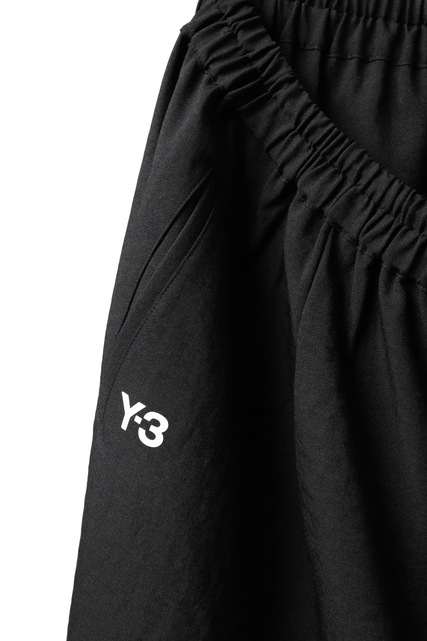 Y-3 Yohji Yamamoto ELEGANT THREE STRIPES SARROUEL-SHORTS (BLACK) - Image 18