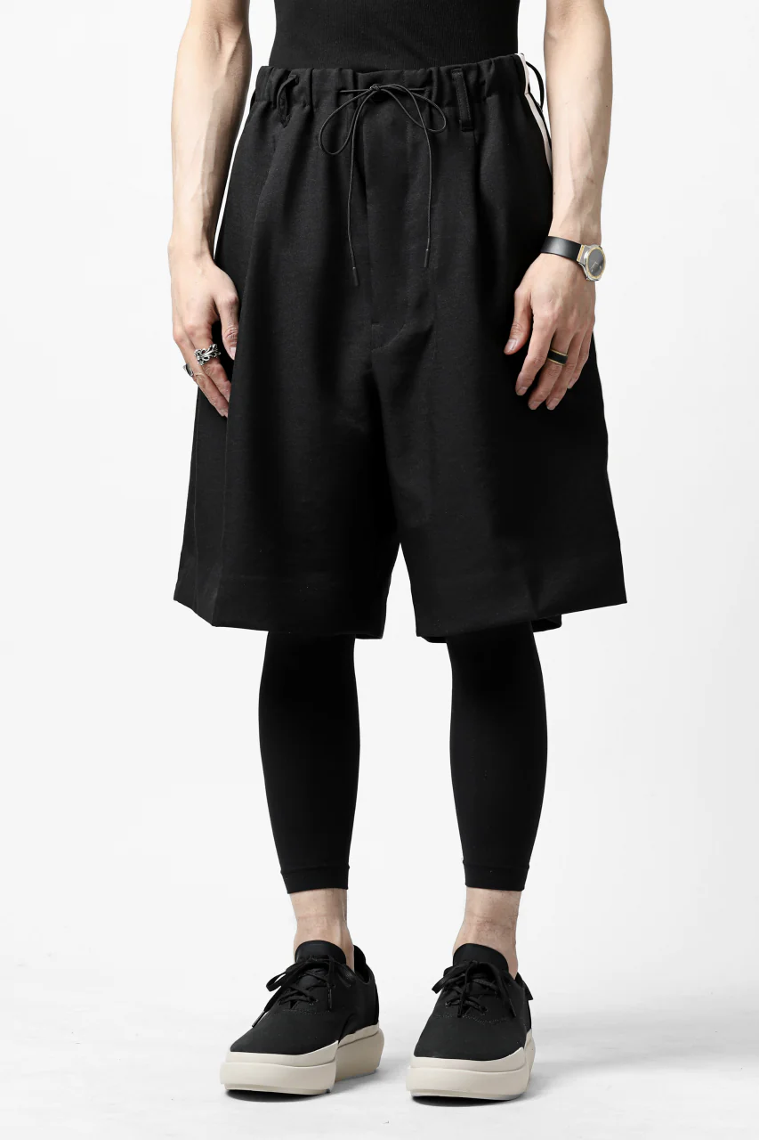 Y-3 Yohji Yamamoto ELEGANT THREE STRIPES TAILOR-SHORTS (BLACK) - Image 6