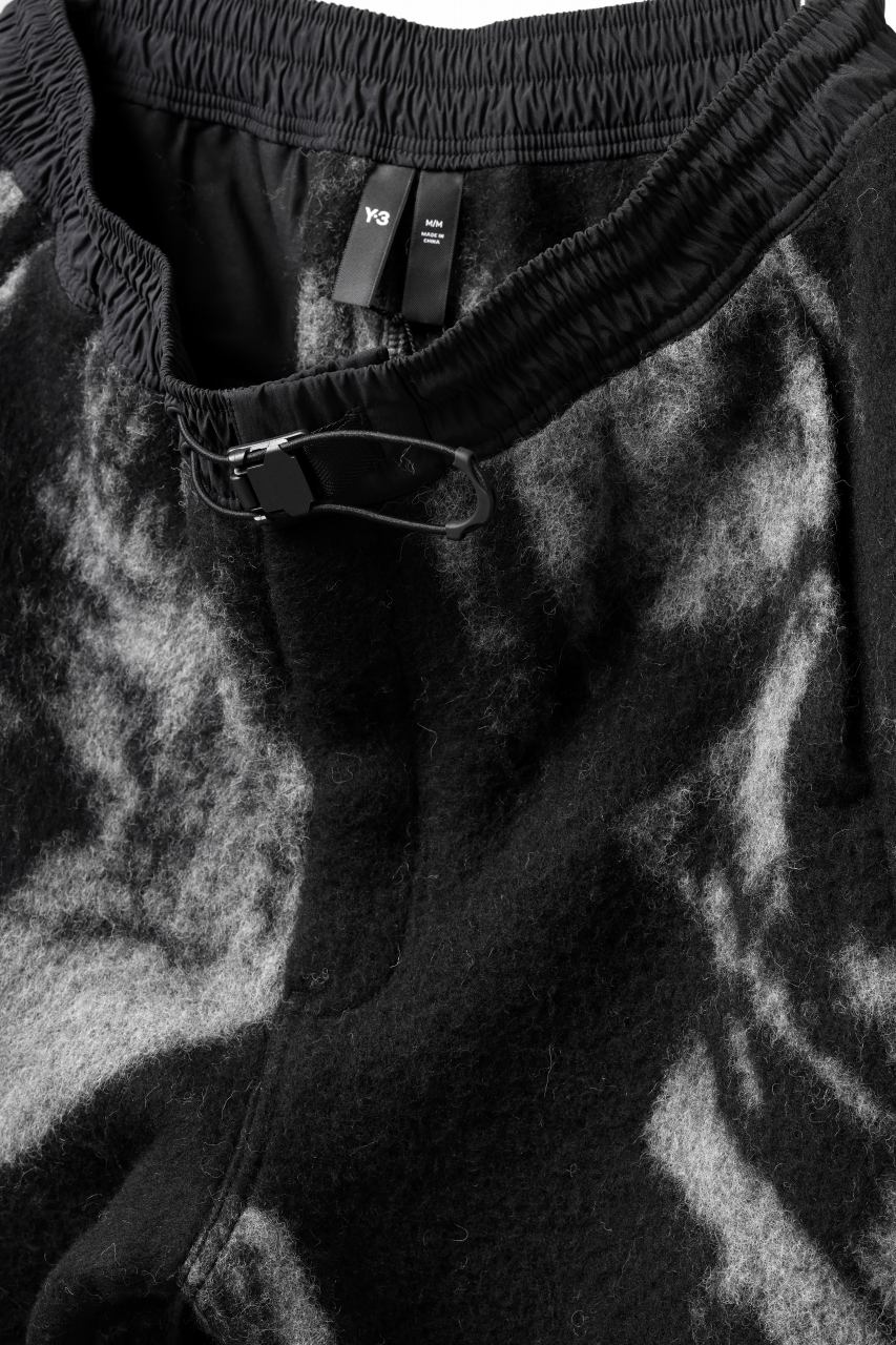 Y-3 Yohji Yamamoto FUZZY FLEECE SHORTS (BLACK + MULTI) - Image 7