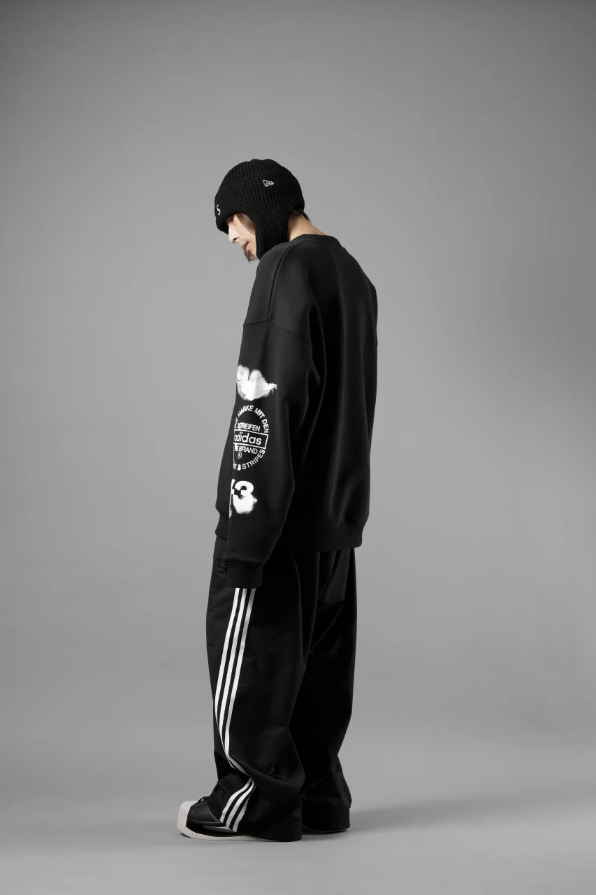 Y-3 Yohji Yamamoto GRAPHIC CREW SWEAT (BLACK) - Image 24