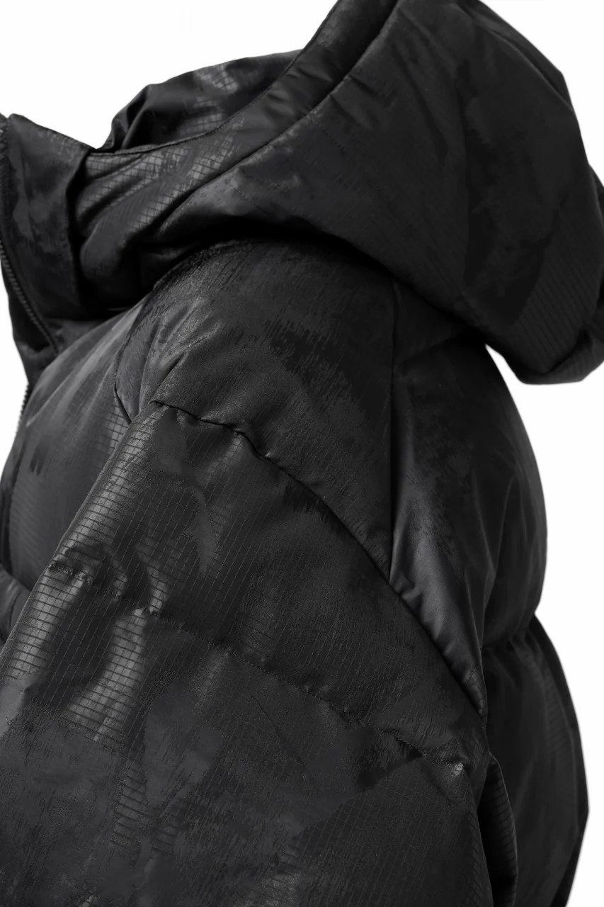 Y-3 Yohji Yamamoto GRAPHICS PUFFER JACKET / PERTEX® (BLACK) - Image 16