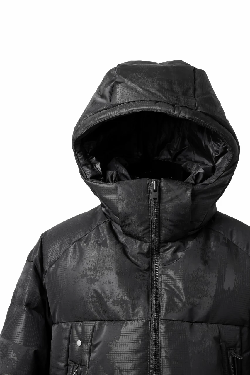 Y-3 Yohji Yamamoto GRAPHICS PUFFER JACKET / PERTEX® (BLACK) - Image 18