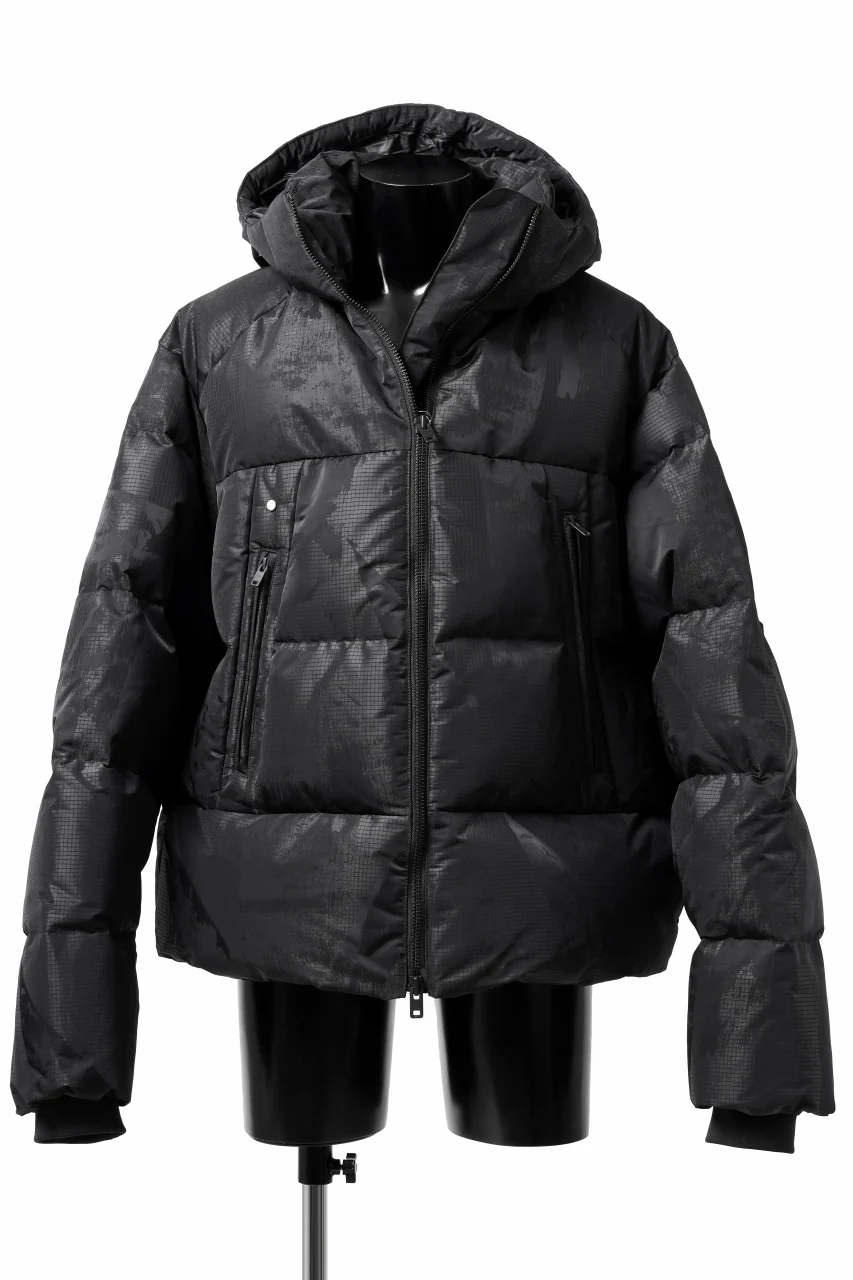 Y-3 Yohji Yamamoto GRAPHICS PUFFER JACKET / PERTEX® (BLACK) - Image 2