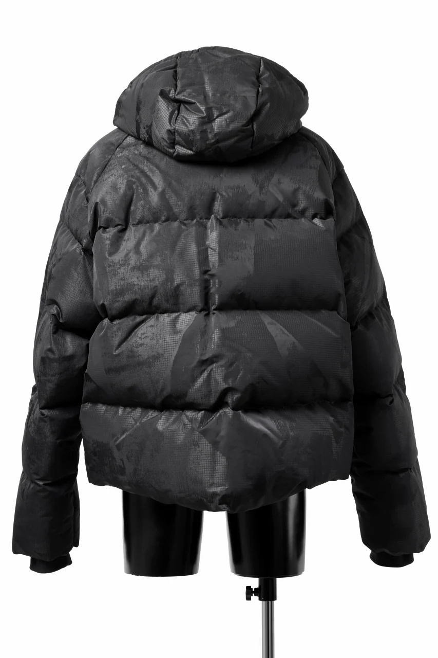 Y-3 Yohji Yamamoto GRAPHICS PUFFER JACKET / PERTEX® (BLACK) - Image 5