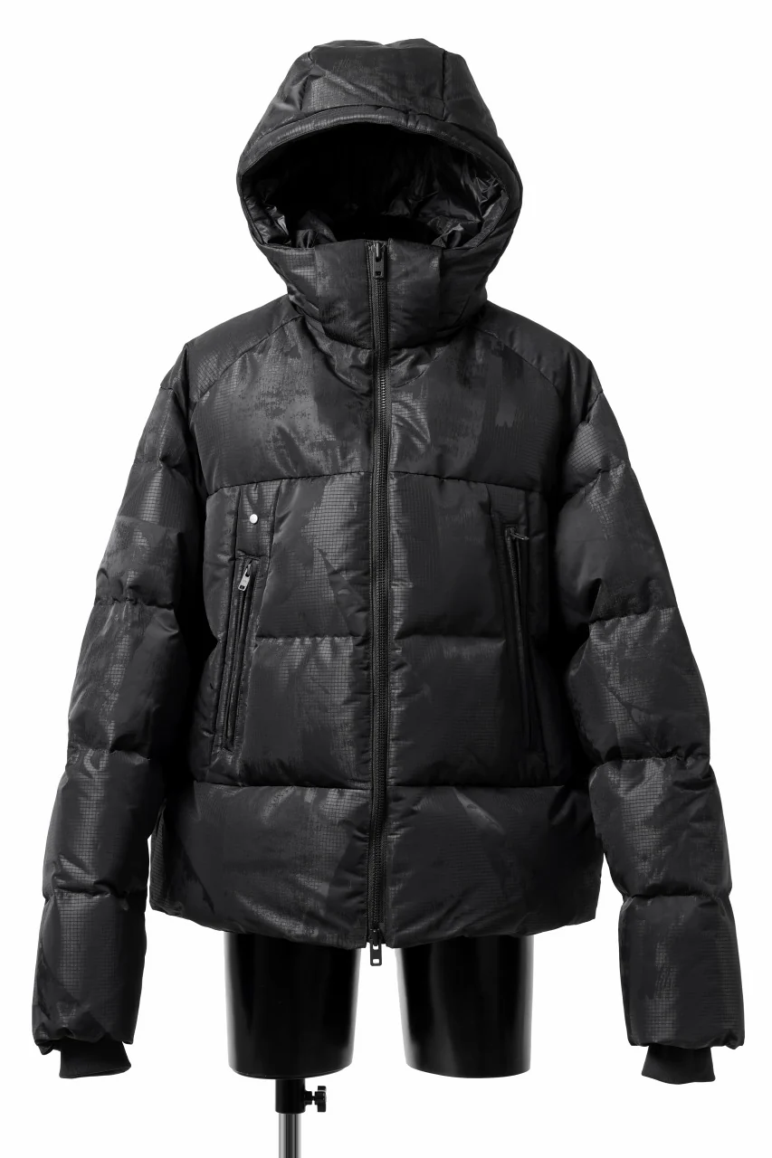 Y-3 Yohji Yamamoto GRAPHICS PUFFER JACKET / PERTEX® (BLACK) - Image 7