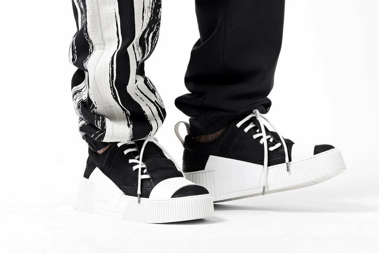 Y-3 Yohji Yamamoto LOGO FIT JOGGER PANTS / ORGANIC COTTON (BLACK) - Image 36