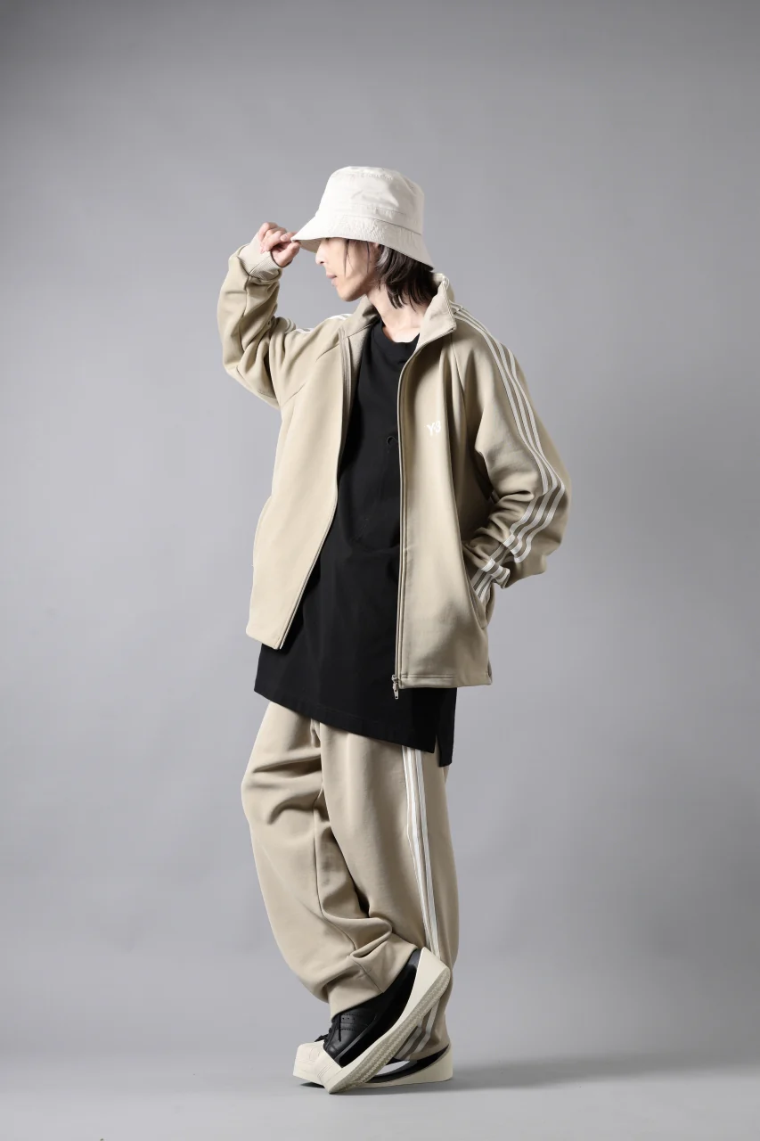 Y-3 Yohji Yamamoto THREE STRIPES TRACK PANTS (KHAKI x OFF WHITE) - Image 28