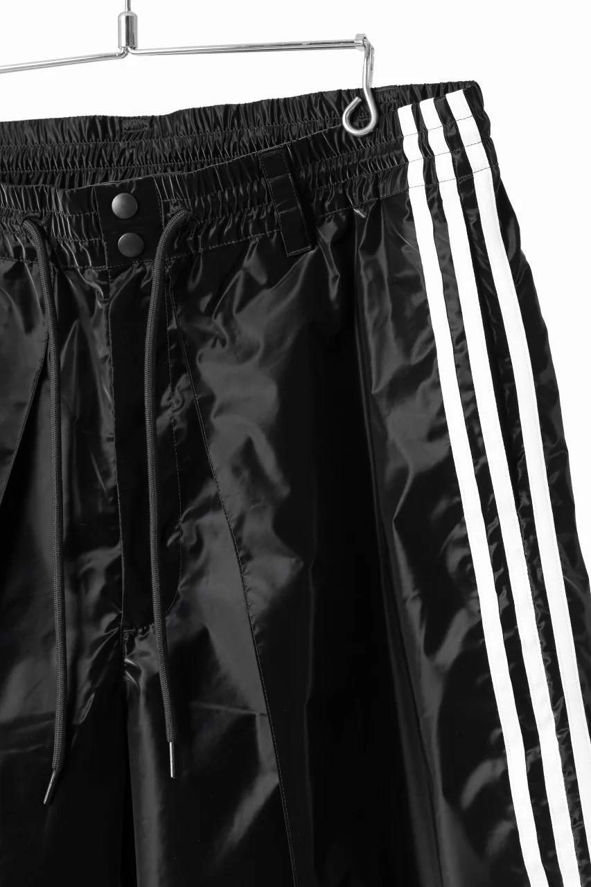 Y-3 Yohji Yamamoto TRIPLE BLACK SHORTS (BLACK) - Image 8