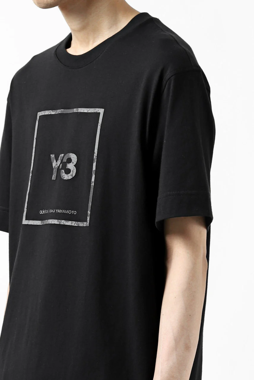 Y-3 Yohji Yamamoto U SQUARE LABEL GRAPHIC SS TEE / REFLECTION LOGO (BLACK) - Image 9