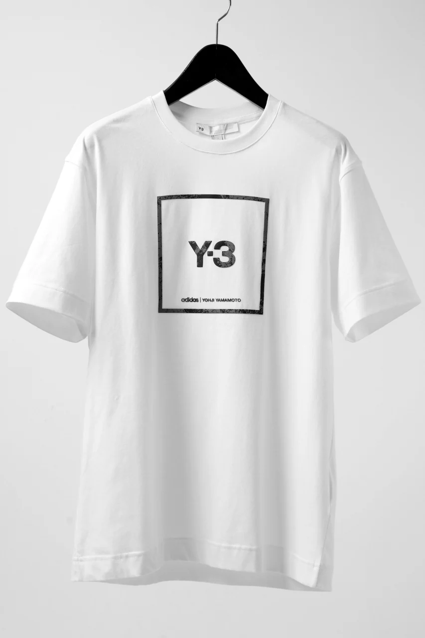 Y-3 Yohji Yamamoto U SQUARE LABEL GRAPHIC SS TEE / REFLECTION LOGO (WHITE)