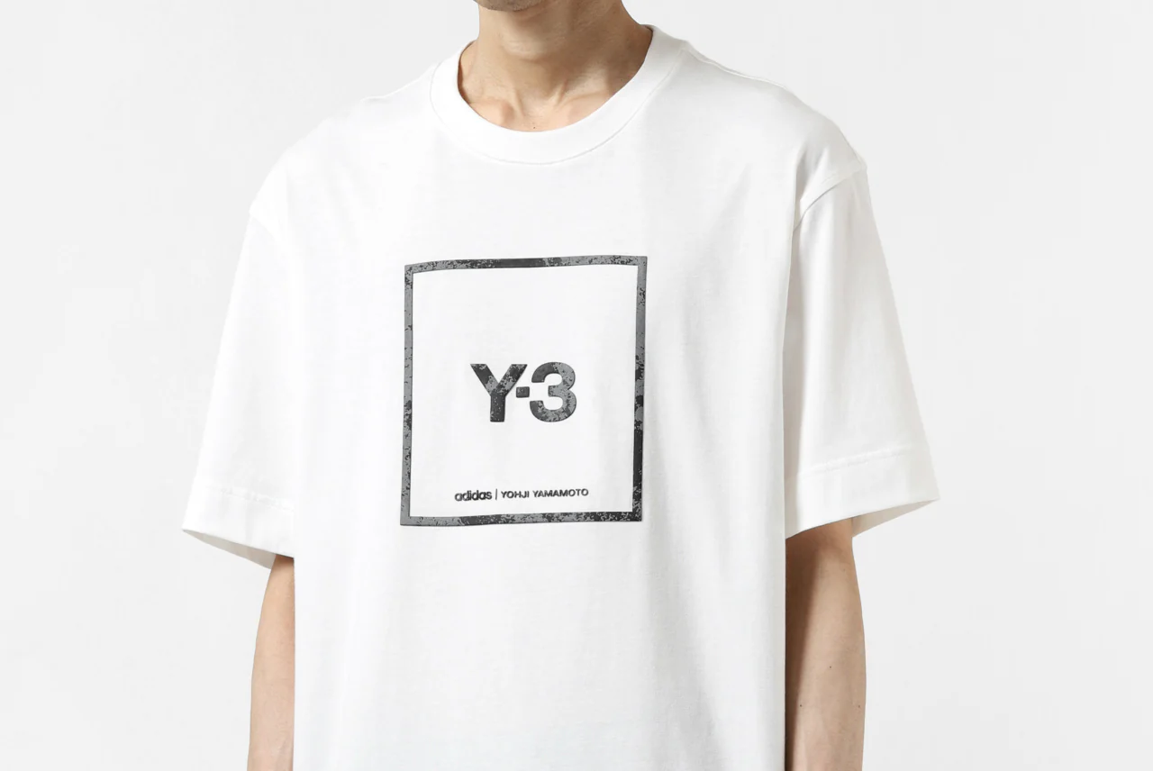 Y-3 Yohji Yamamoto U SQUARE LABEL GRAPHIC SS TEE / REFLECTION LOGO (WHITE) - Image 19