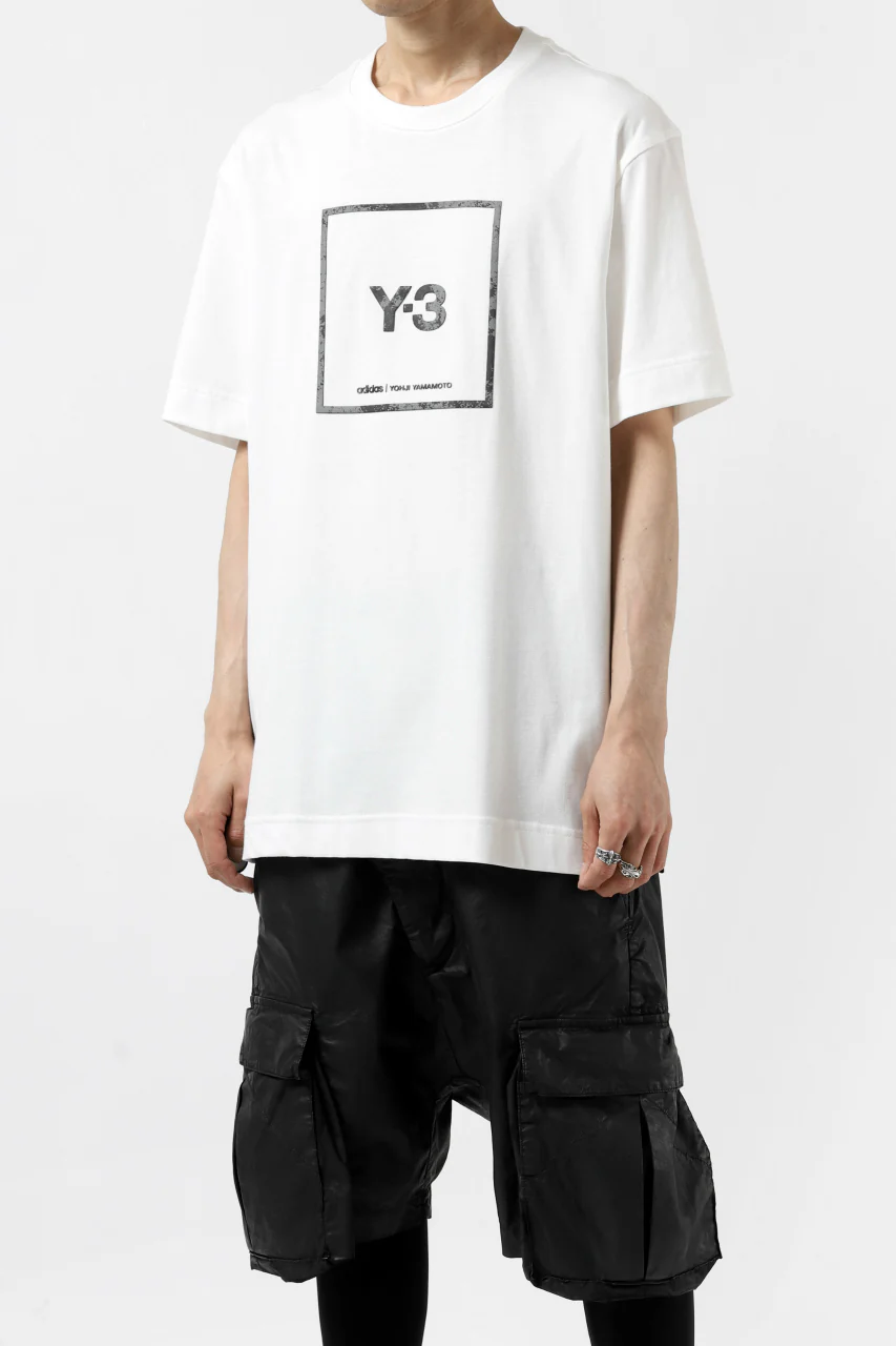 Y-3 Yohji Yamamoto U SQUARE LABEL GRAPHIC SS TEE / REFLECTION LOGO (WHITE) - Image 4