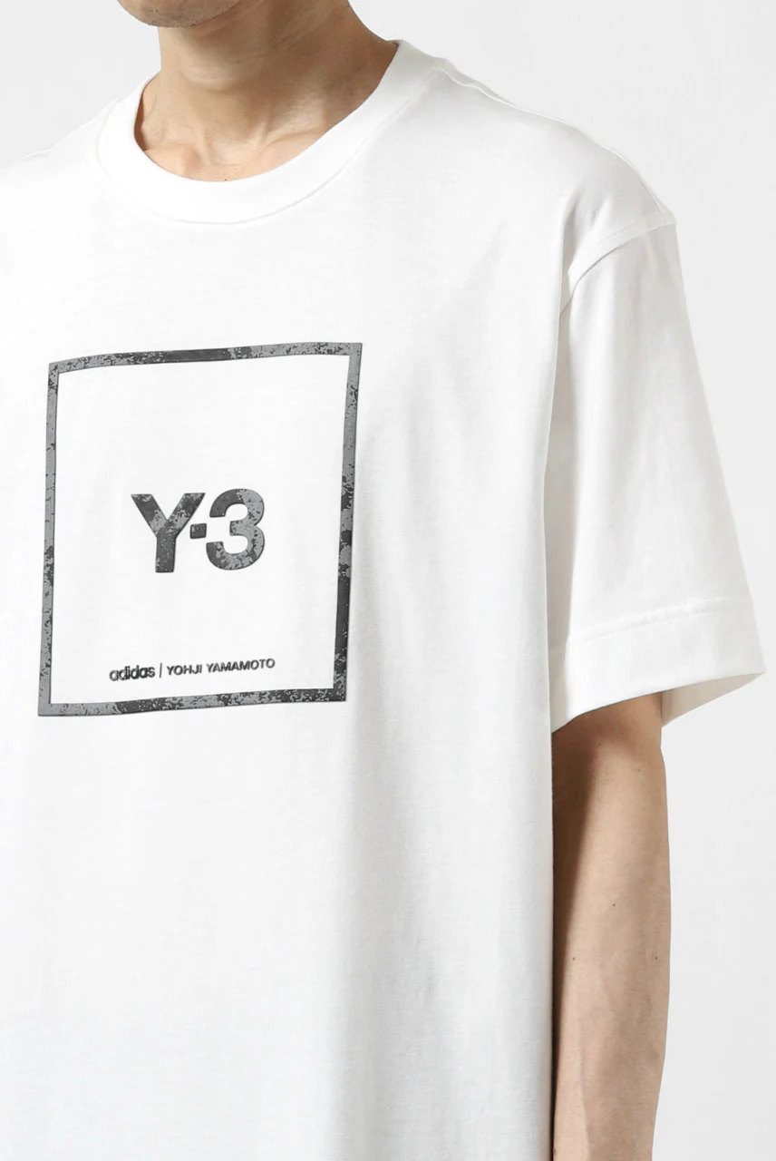 Y-3 Yohji Yamamoto U SQUARE LABEL GRAPHIC SS TEE / REFLECTION LOGO (WHITE) - Image 9