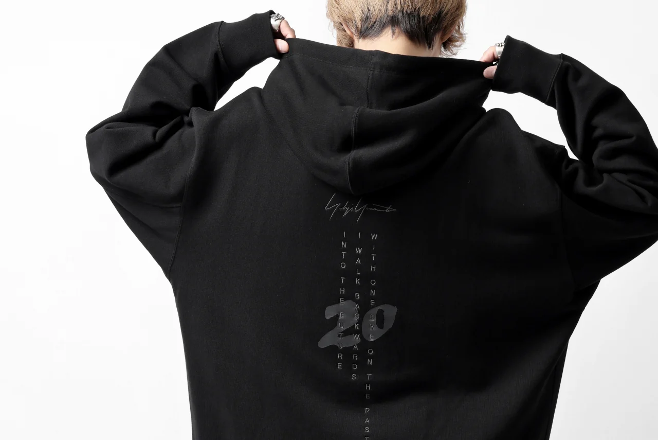 Y-3 Yohji Yamamoto UNISEX CHEST LOGO HOODIE PARKA / FRENCH TERRY (BLACK) - Image 35