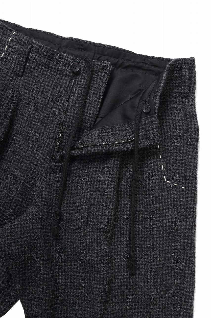 Y's for men TAB DETAIL PANTS with HAND STITCH / HOUNDSTOOTH WOOL (BLACK) - Image 12
