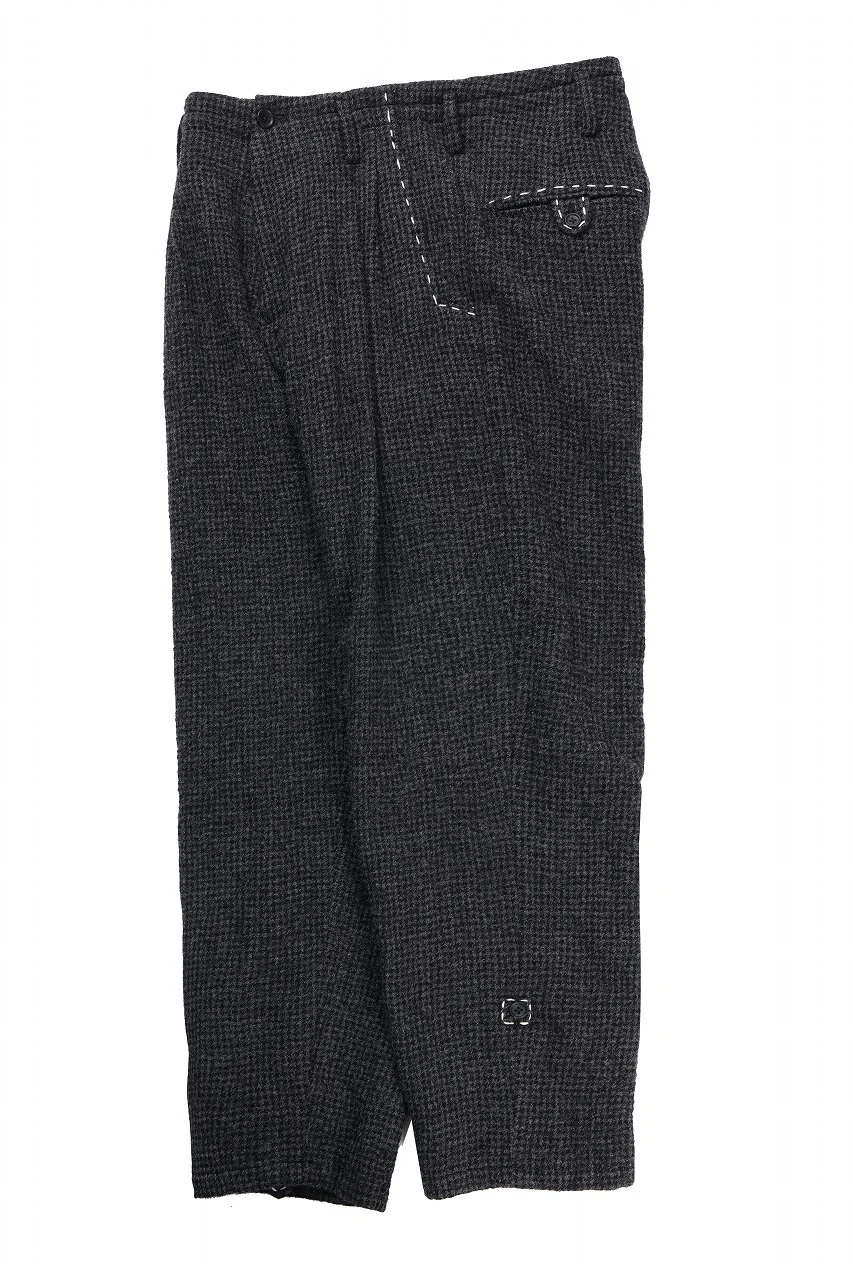 Y's for men TAB DETAIL PANTS with HAND STITCH / HOUNDSTOOTH WOOL (BLACK) - Image 14