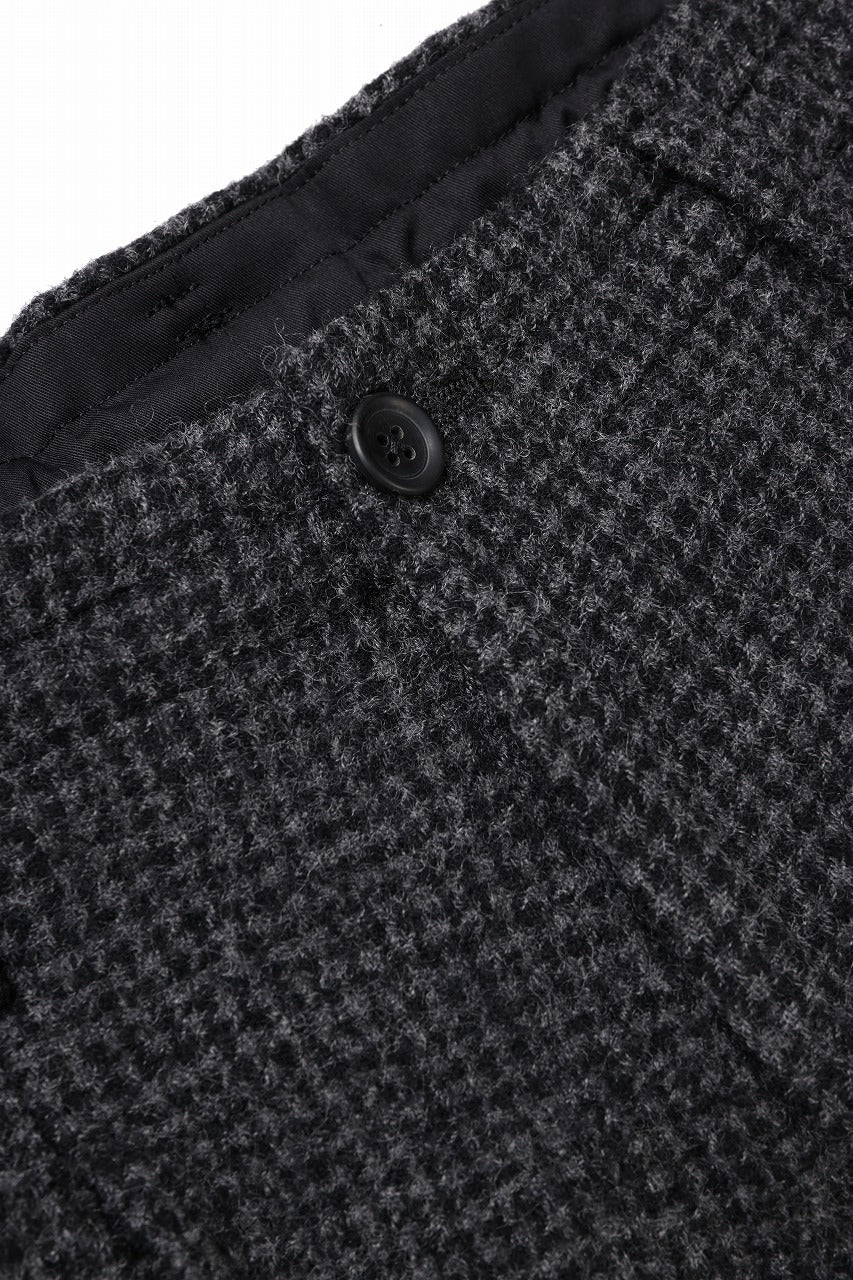 Y's for men TAB DETAIL PANTS with HAND STITCH / HOUNDSTOOTH WOOL (BLACK) - Image 9