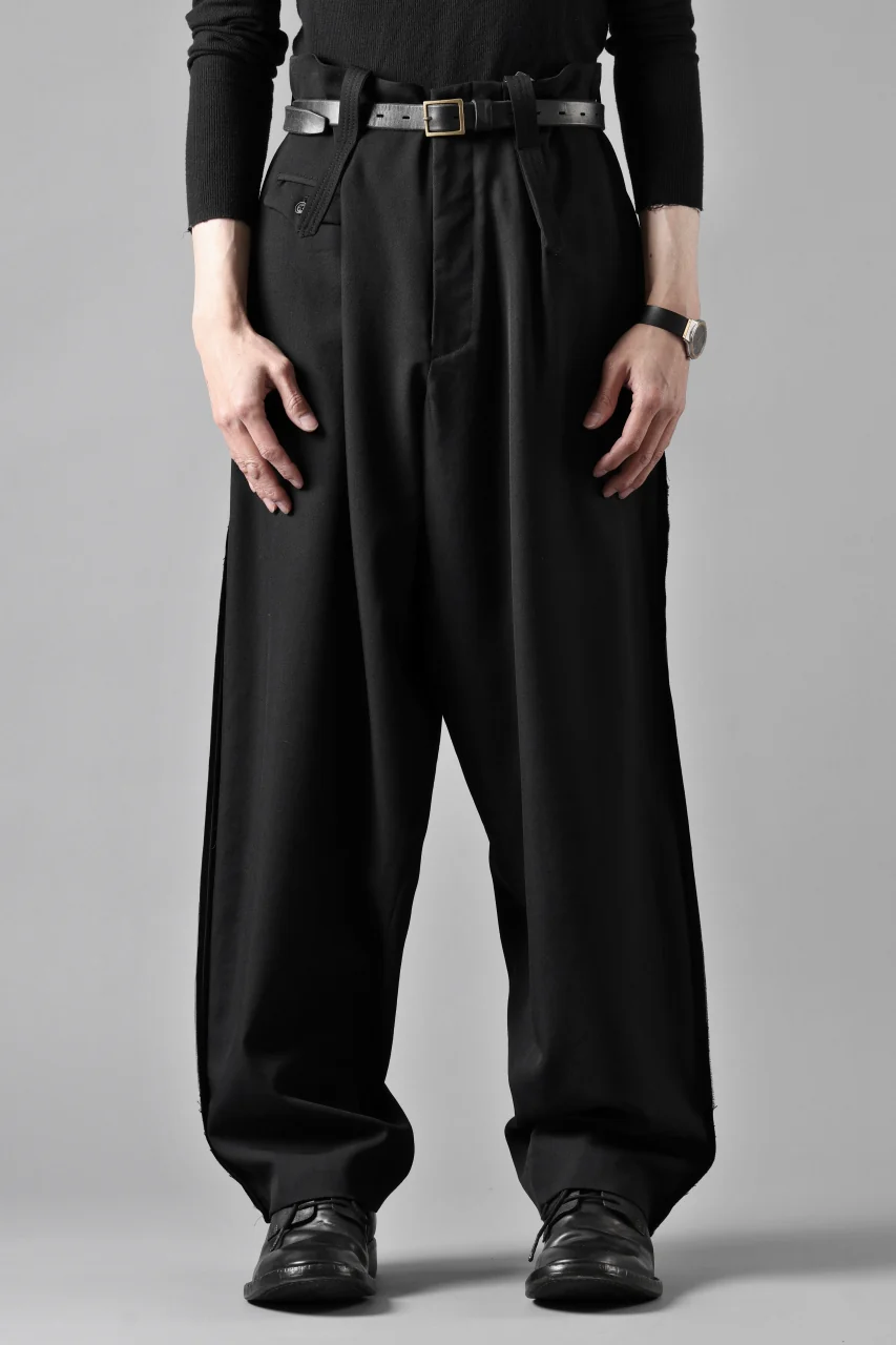 Y's for men WITH DECORATIVE CLOTH TAPERED PANTS / WRINKLE WOOL GABARDINE (BLACK) - Image 2