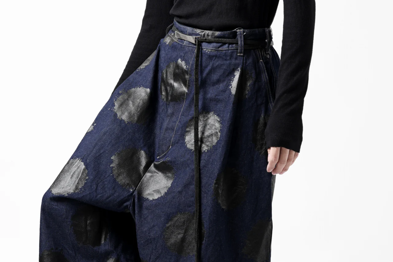 Y's.... HIPHANG SARROUEL WIDE TROUSERS / DOTS-PRINTED DENIM (INDIGO) - Image 37