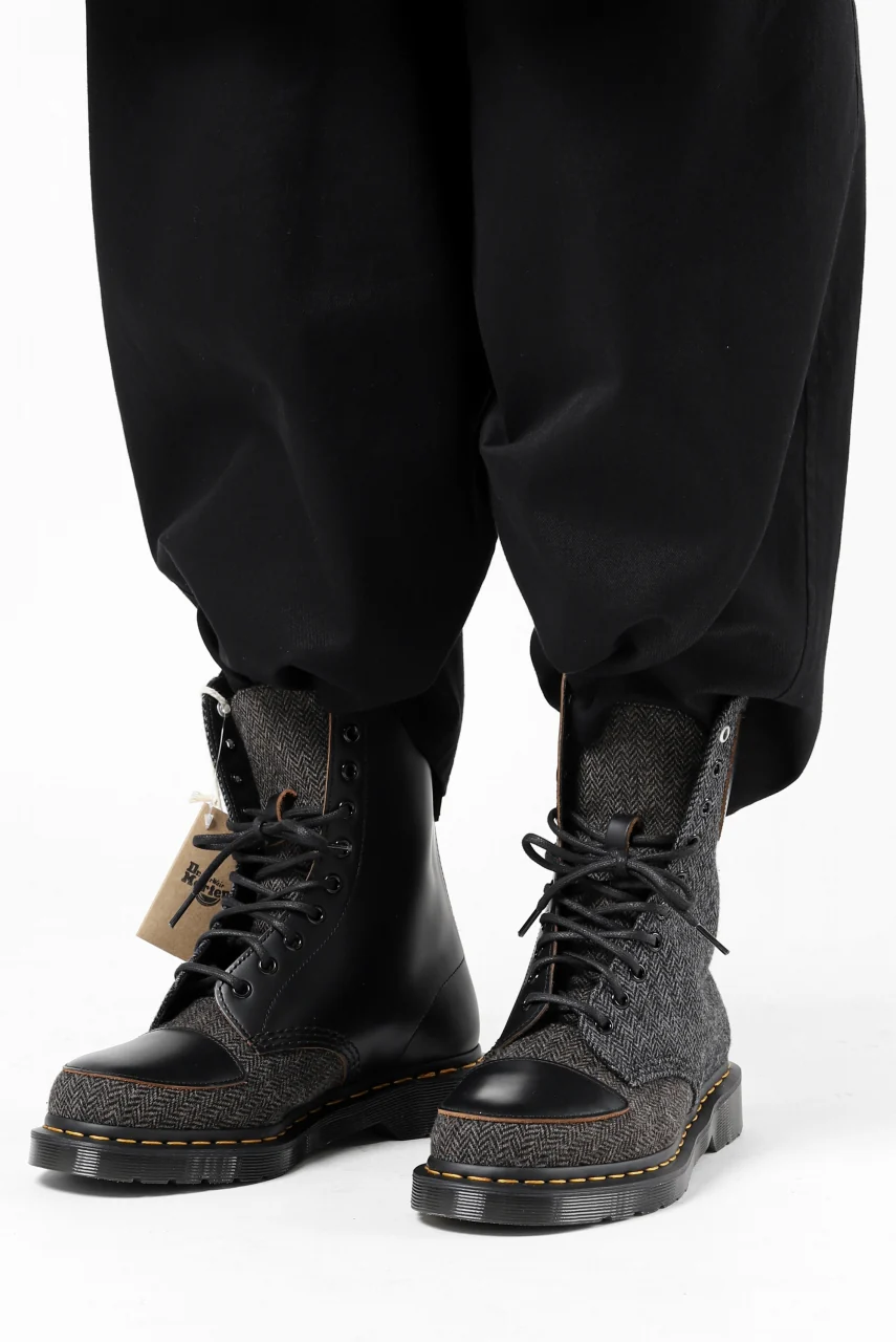 Y's x Dr. Martens 10-EYES BACK ZIP BOOTS / MOON FABRIC (BLACK) - Image 26
