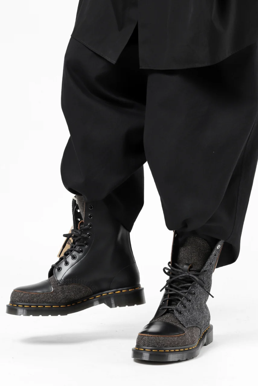 Y's x Dr. Martens 10-EYES BACK ZIP BOOTS / MOON FABRIC (BLACK) - Image 27
