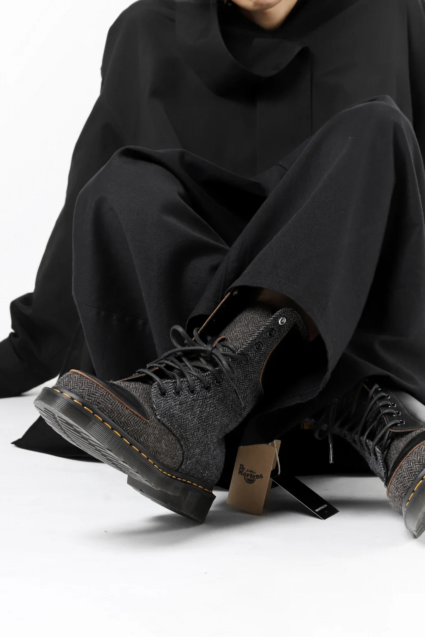 Y's x Dr. Martens 10-EYES BACK ZIP BOOTS / MOON FABRIC (BLACK) - Image 32