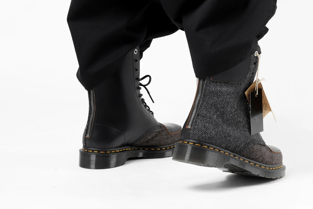 Y's x Dr. Martens 10-EYES BACK ZIP BOOTS / MOON FABRIC (BLACK) - Image 37