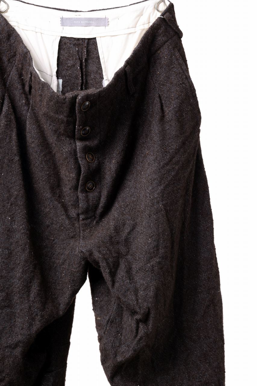 YUTA MATSUOKA 2tucks wide trousers / natural wool linen (dark brown) - Image 15